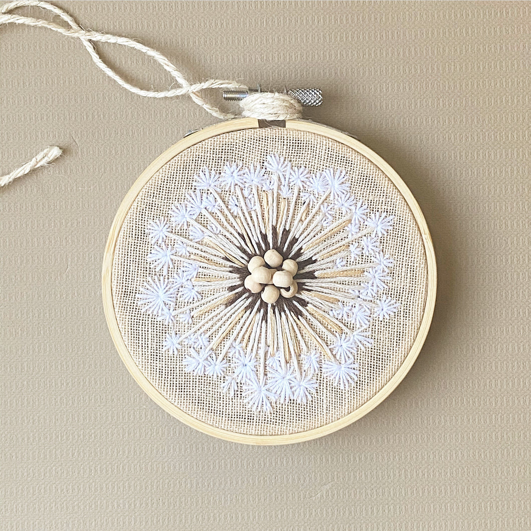 dandelion (embroidery)